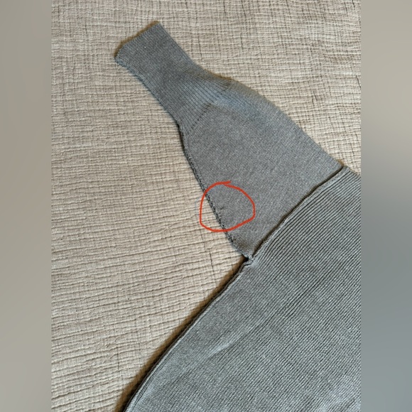 Zenana Ribbed Side-Slit Oversized Sweater sz S - Picture 6 of 7